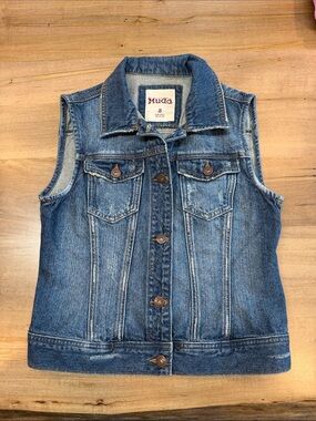 Mudd Sleeveless Denim Jacket in Classic Blue